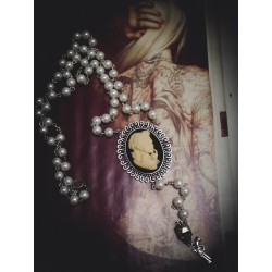 Chapelet rosaire perles ivoire camée femme Mexican Sugar Skulls calavera gypsy bohème "Dia de los Muertos" 