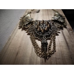 Collier plastron dentelle bronze doré pentagram croix spikes ♰ 666 Vampiria 666 ♰