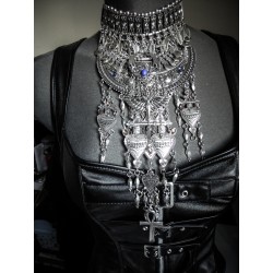Collier plastron Queen of the Damned Akasha